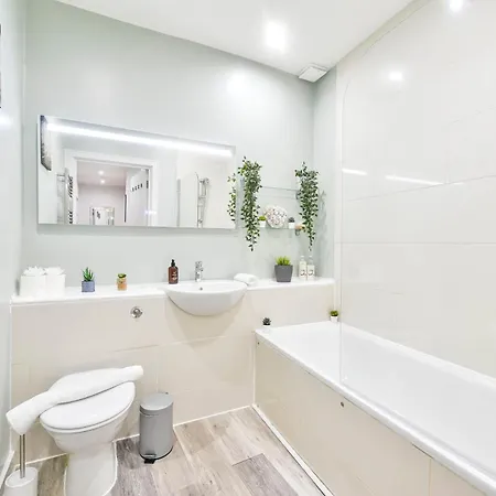 Delightful Tower Bridge Apartment Sleeps 6 London Exterior photo